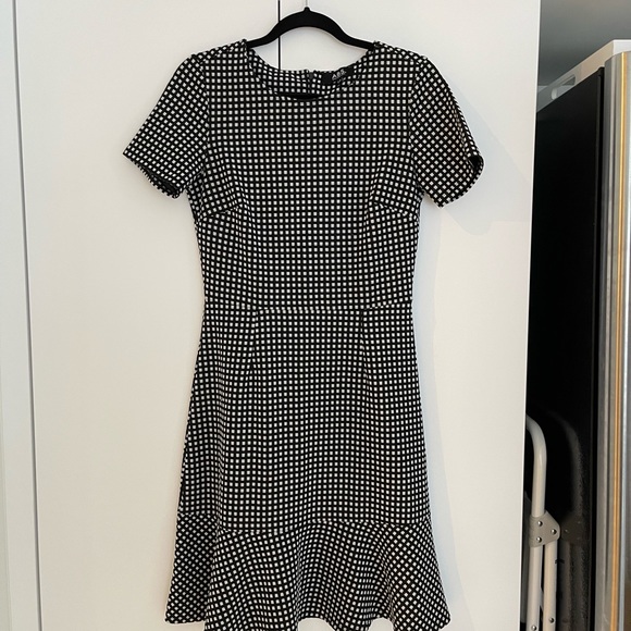 ABS dress - Picture 1 of 3